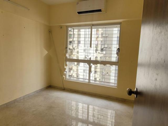 Flat for rent in Lodha Amara, Thane