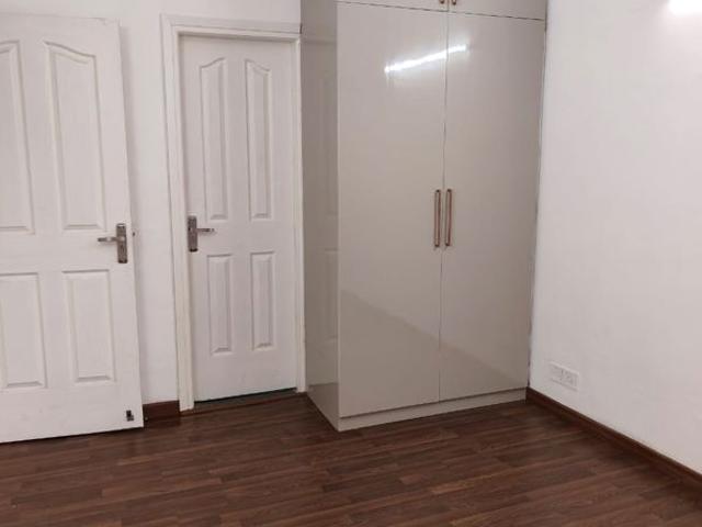 Flat for rent in Pahladpur, Faridabad