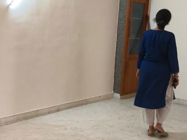 House for rent in Sector 61, Noida