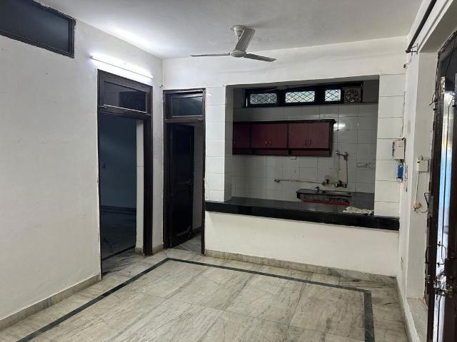 House for rent in Sector 51, Noida