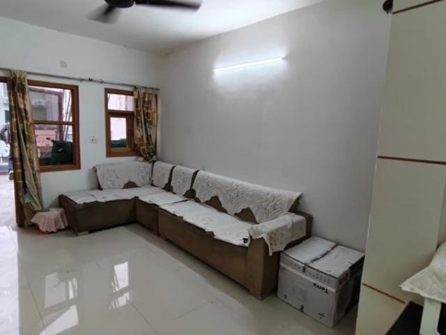 Property for rent in Deri