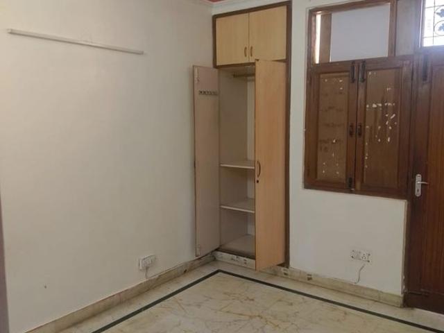 Flat for rent in South Delhi, Deri