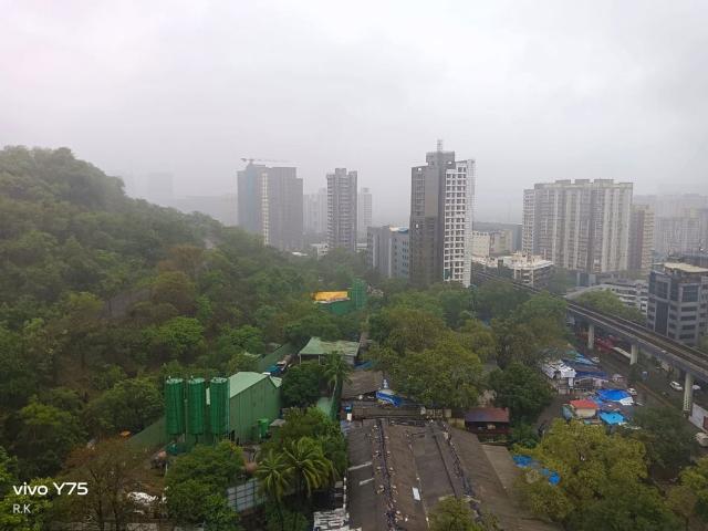Flat for rent in Kurla East, Mumbai
