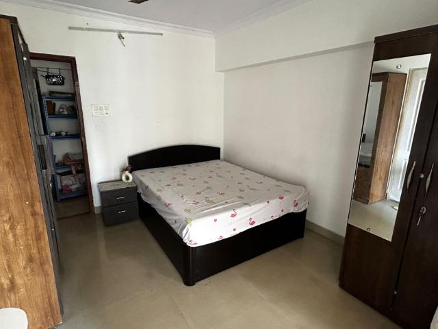 Flat for rent in Sunder Wadi, Mumbai