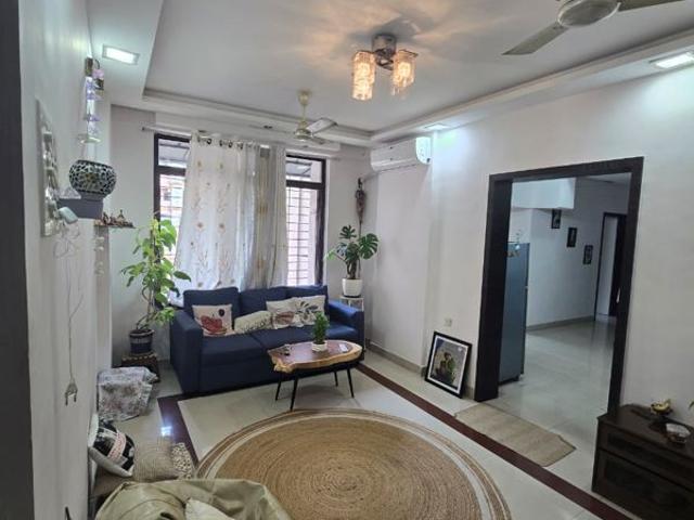 Flat for rent in Sunder Wadi, Mumbai