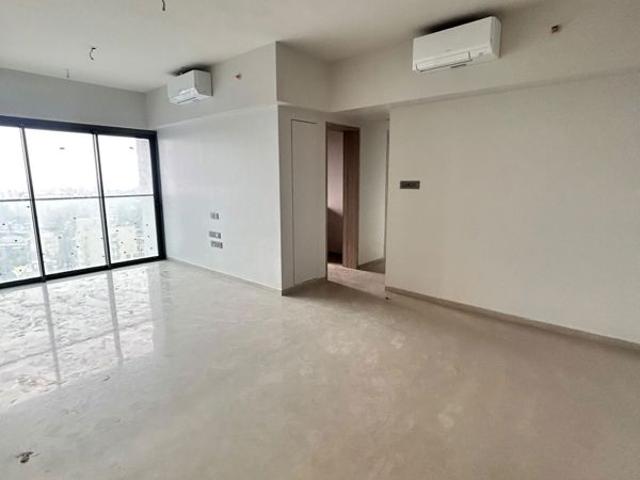 Flat for rent in Khar, Mumbai