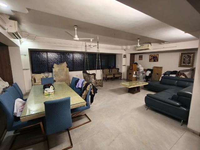 Flat for rent in Adarsh Nagar, Mumbai
