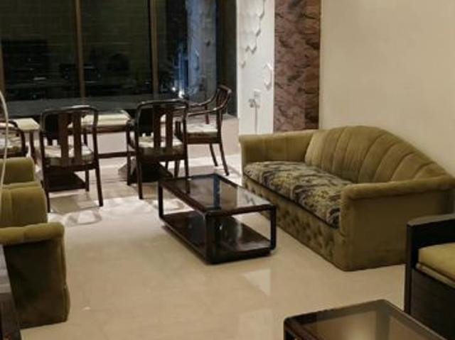 Flat for rent in Adarsh Nagar, Mumbai