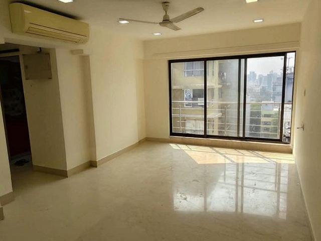 Flat for rent in Khar, Mumbai