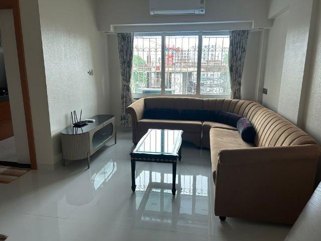 Flat for rent in Santacruz West, Mumbai