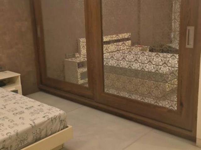 Flat for rent in Khar, Mumbai