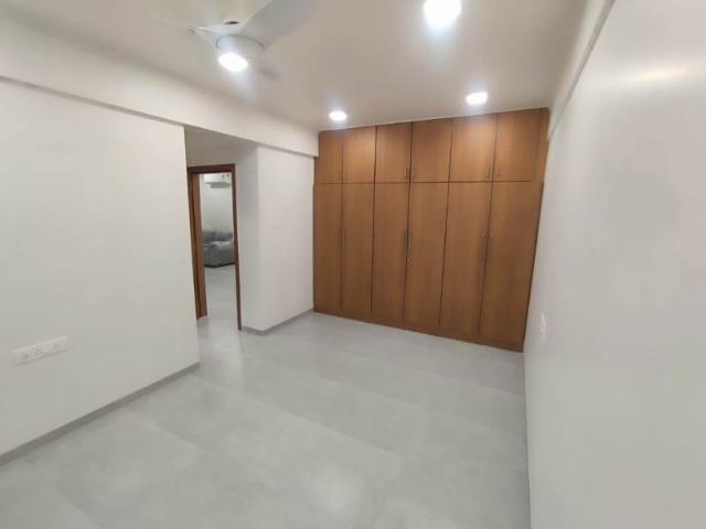 Flat for rent in Santacruz West, Mumbai