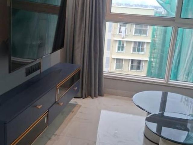 Flat for rent in Vile Parle West, Mumbai