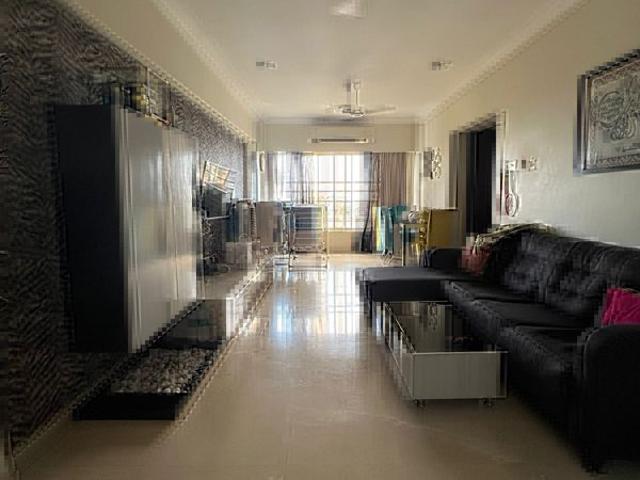 Flat for rent in Khar, Mumbai