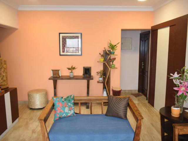 Flat for rent in Khar, Mumbai