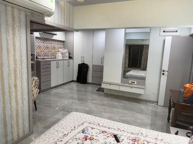 Flat for rent in Naupada, Thane