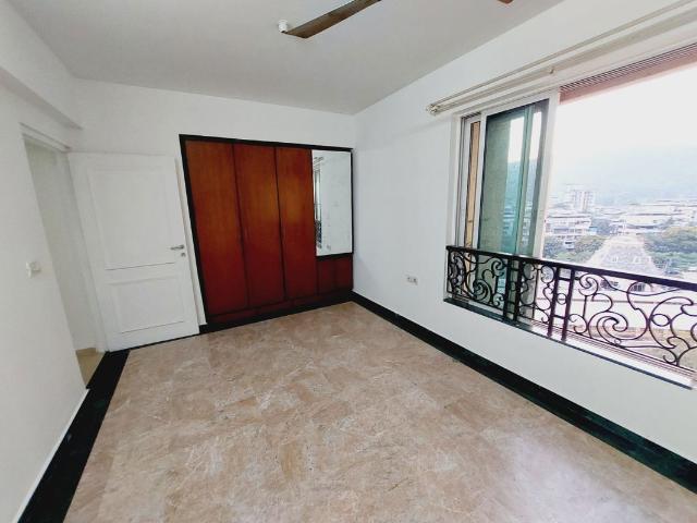 Flat for rent in Hiranandani Meadows, Thane