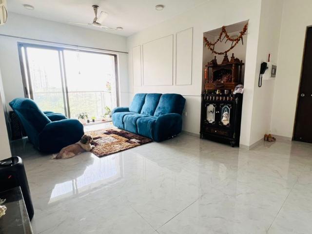 Flat for rent in Lodha Luxaria, Thane