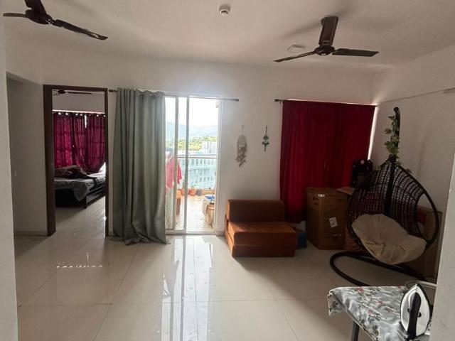 Flat for rent in Tinsel Town, Maan