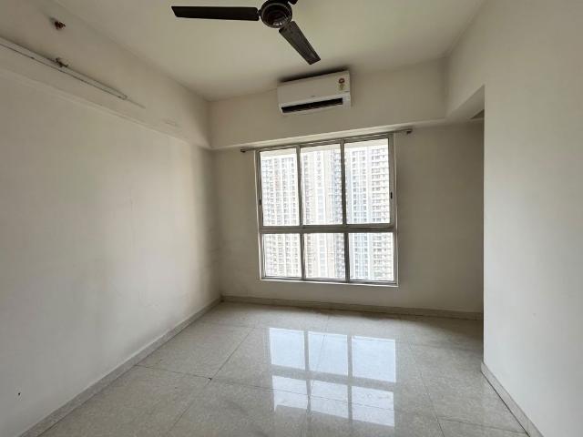 Flat for rent in Lodha Amara, Thane