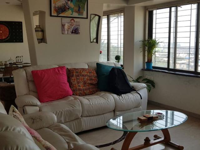 Flat for rent in Khar, Mumbai