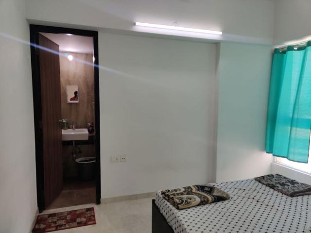 Flat for rent in Lodha Amara, Thane