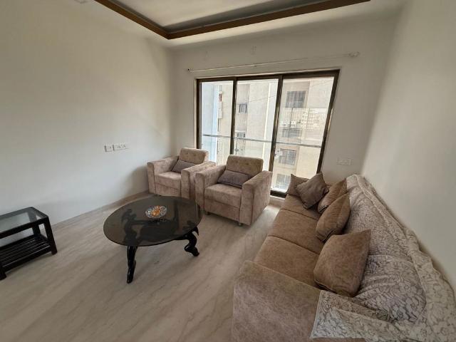 Flat for rent in Khar, Mumbai