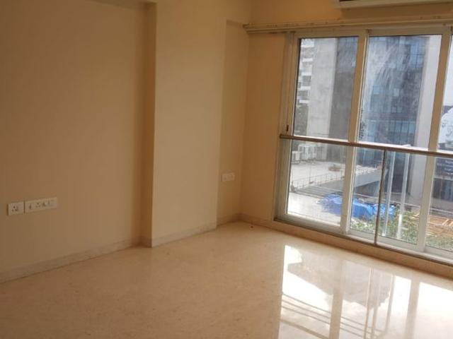 Flat for rent in Khar, Mumbai