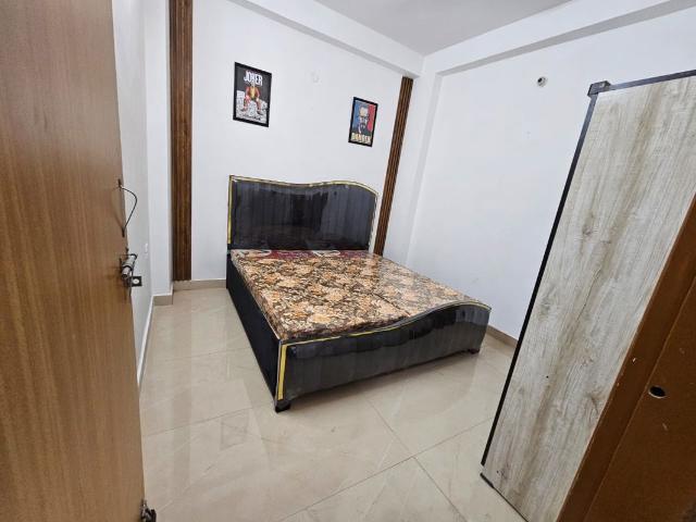 Flat for rent in South Delhi, Deri