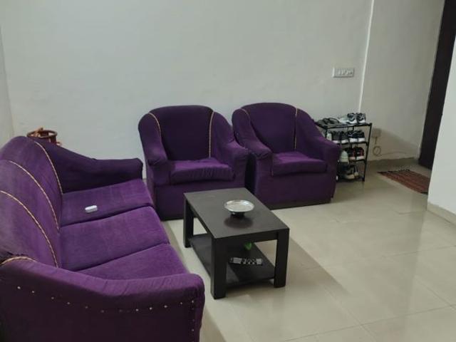 Flat for rent in Kosmos, Noida