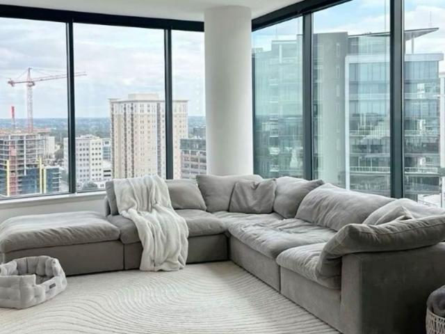 Flat for rent in Khar, Mumbai