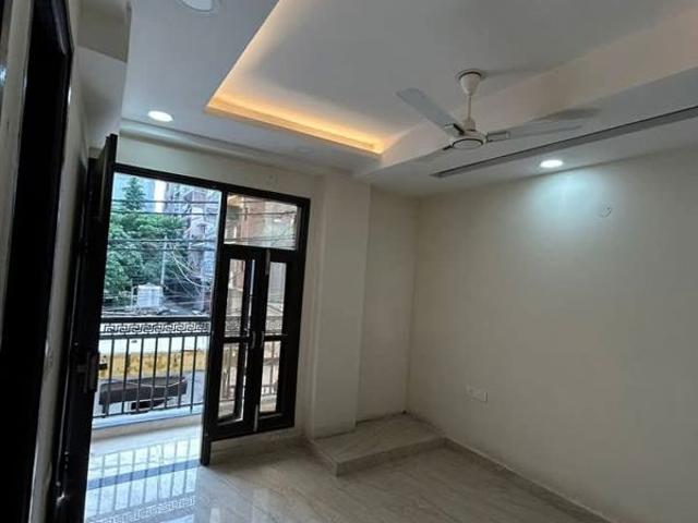 Flat for rent in Press Enclave, Delhi