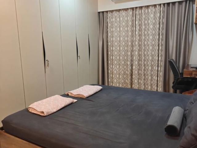 Flat for rent in Khar, Mumbai