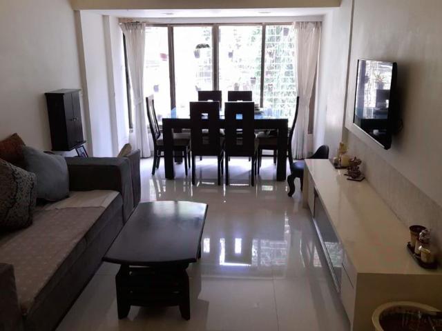 Flat for rent in Khar, Mumbai