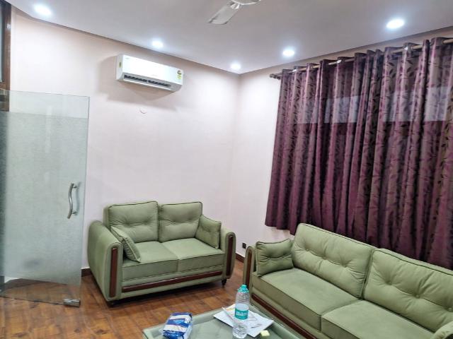 Flat for rent in South Delhi, Deri