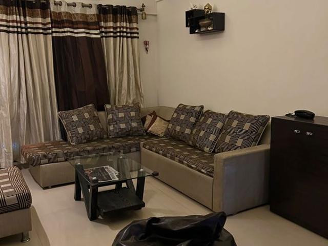 Flat for rent in Naupada, Thane