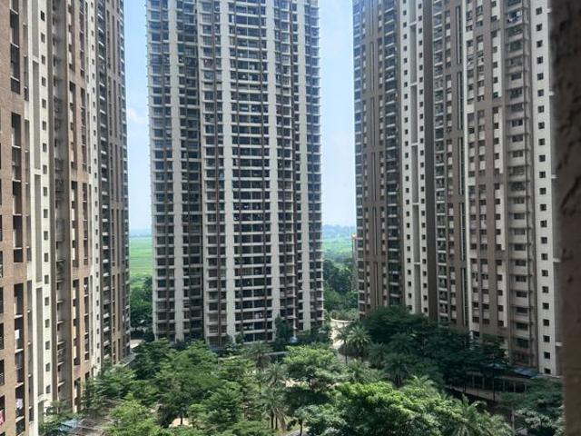 Flat for rent in Lodha Splendora, Thane