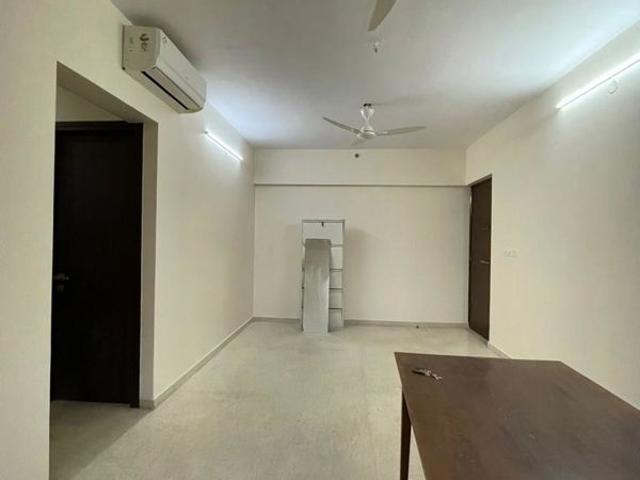 Flat for rent in Lodha Splendora, Thane