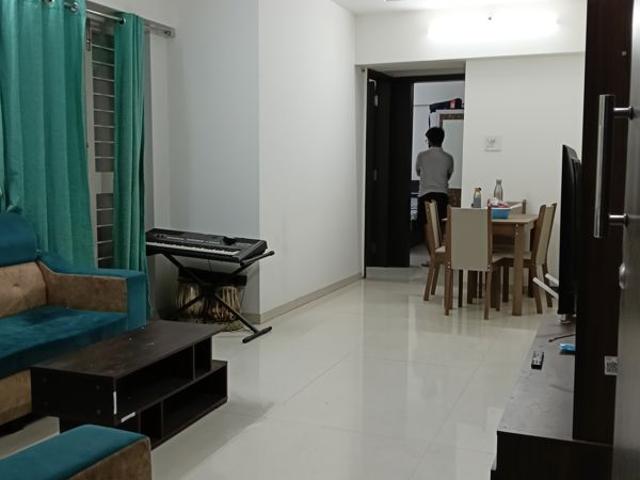 Flat for rent in Shonest Tower, Pune