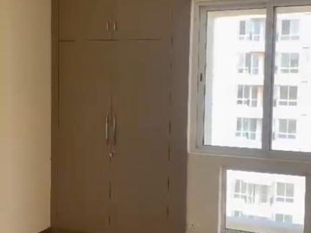 Flat for rent in Kosmos, Noida