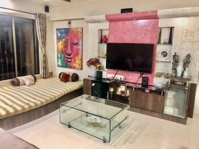 Flat for rent in Khar, Mumbai
