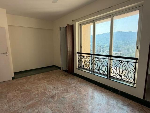 Flat for rent in Hiranandani Meadows, Thane