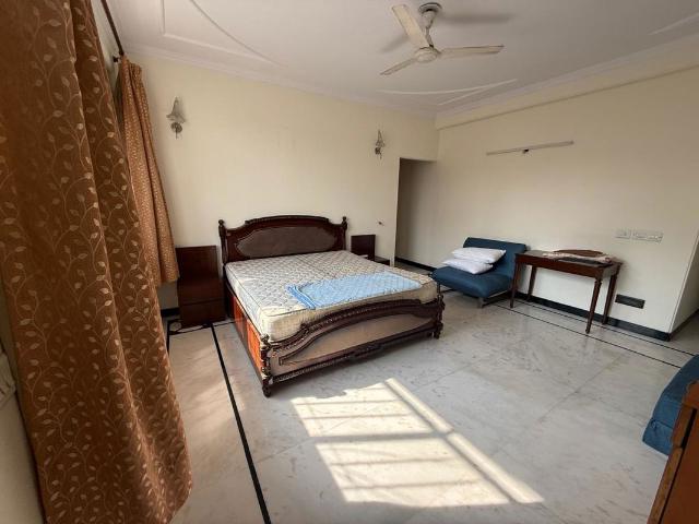 House for rent in South Delhi, Deri