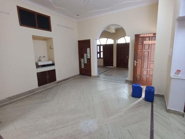 House for rent in Hariana