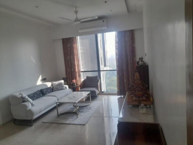 Flat for rent in Khar, Mumbai