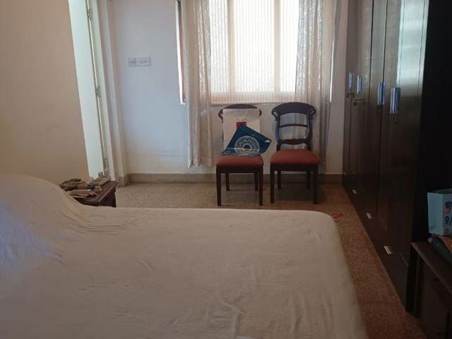 Flat for rent in Colaba, Mumbai City District