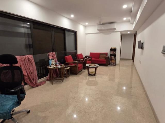 Flat for rent in Khar, Mumbai