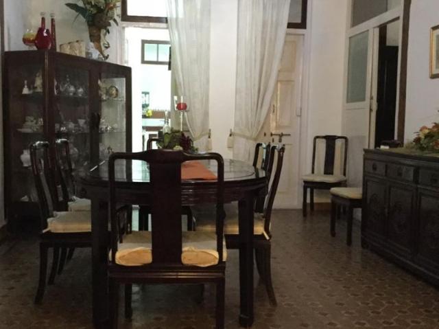 Flat for rent in Khar, Mumbai