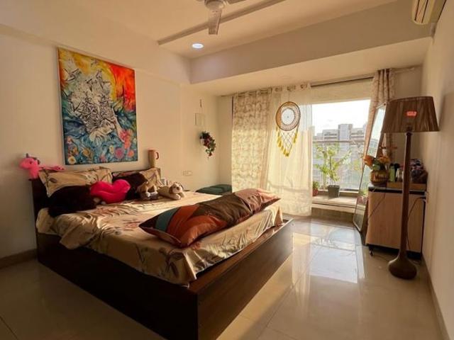 Flat for rent in Khar, Mumbai