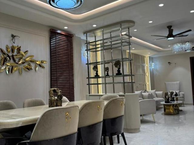 Villa for rent in Connaught Place, Delhi